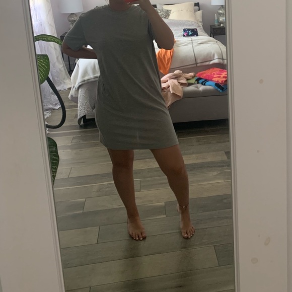 2 for 20 T-shirt dresses - Picture 1 of 7